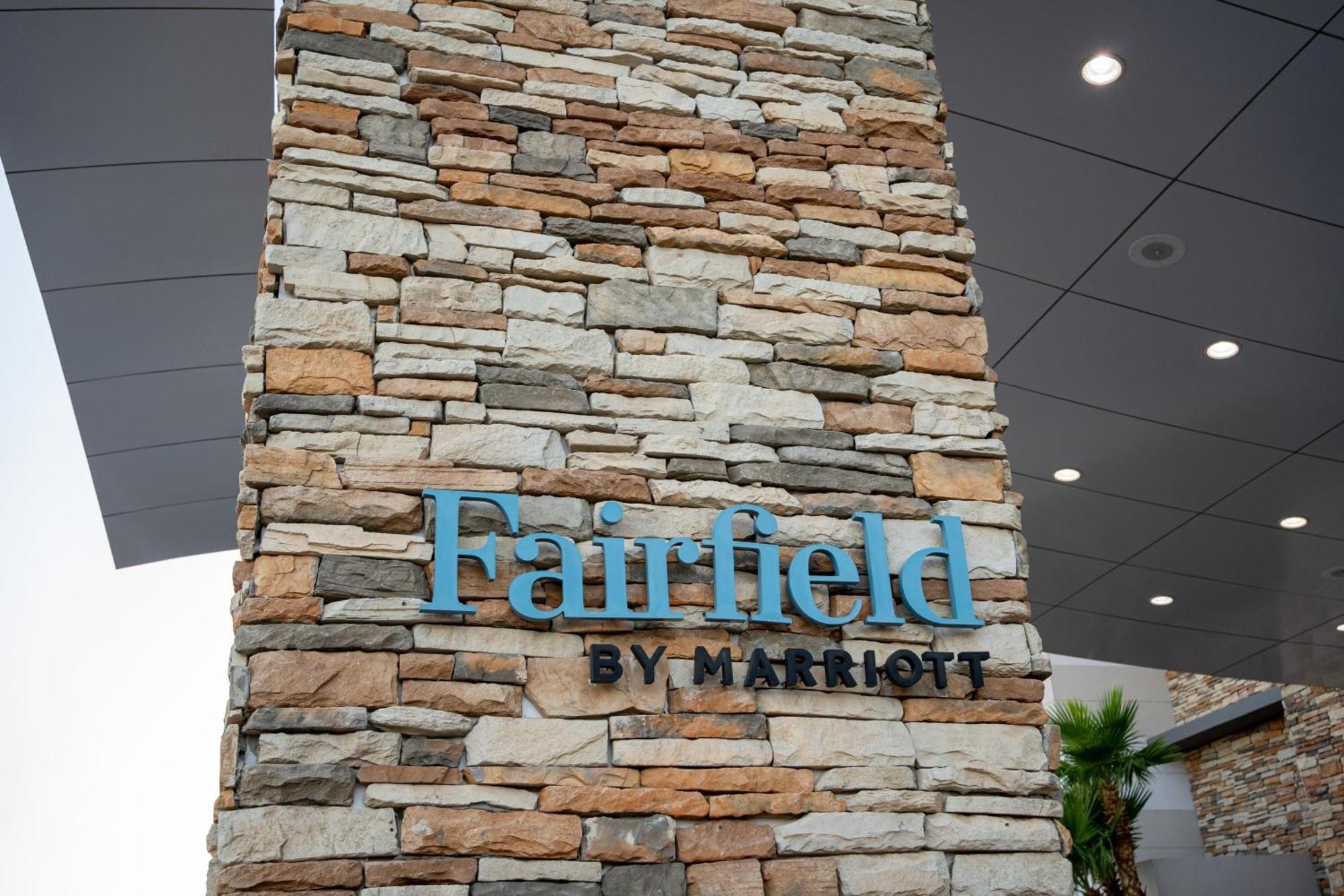 Fairfield Inn & Suites By Marriott Мехикали Екстериор снимка